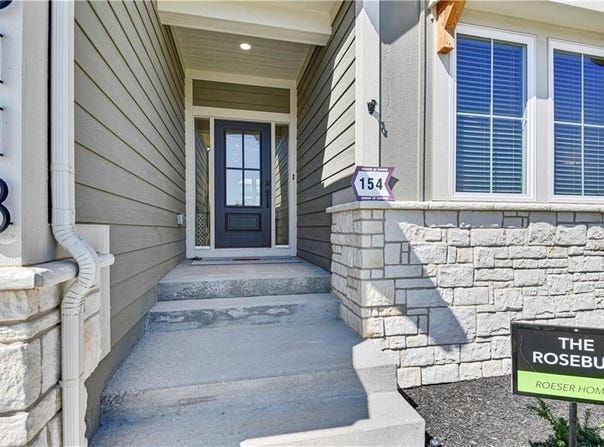 22116 W 94th Terrace, Lenexa, KS 66220