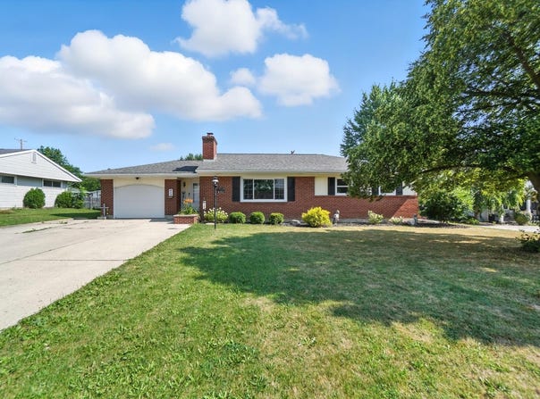 822 Barbara Lane, Wapakoneta, OH 45895