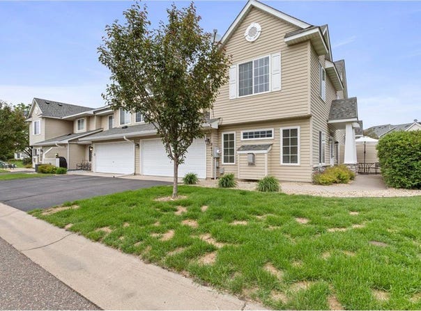 8475 121st Avenue N, Champlin, MN 55316