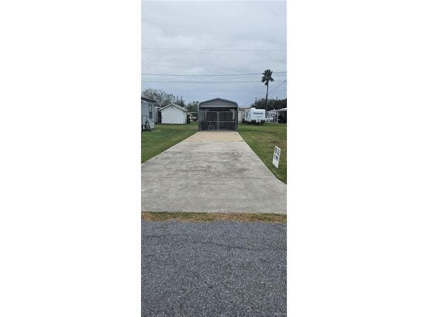 51 Anaqua Street, La Feria, TX 78559