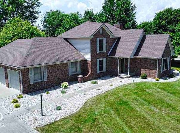 2413 Griton Court, Shelbyville, IN 46176