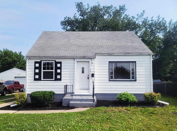 3917 Dunham Street, South Bend, IN 46619-2928