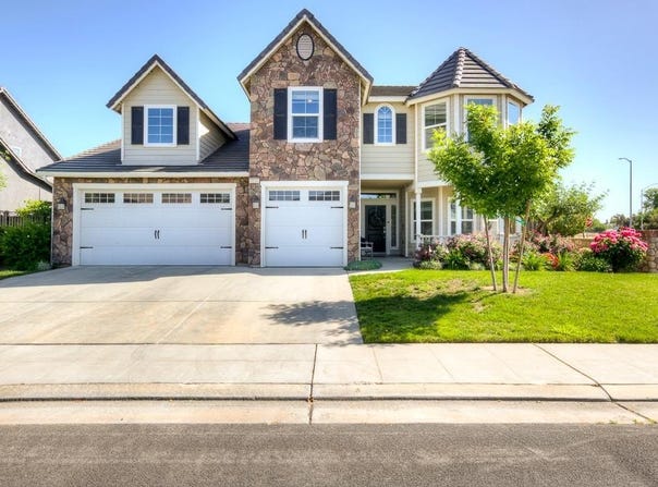 3118 Poe Avenue, Clovis, CA 93619