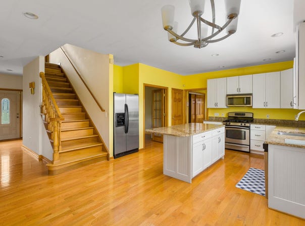 241 WINDSOR Road, ROBBINSVILLE, NJ 08691
