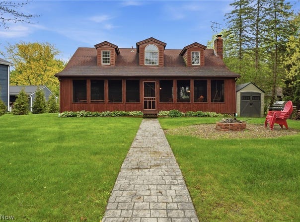 1537 Lake Crest Drive, Roaming Shores, OH 44084