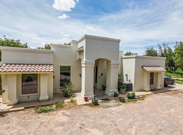 617 WALLACE Road, Anthony, NM 88021