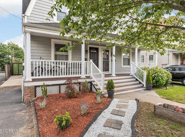 51 Oakland Street, Red Bank, NJ 07701