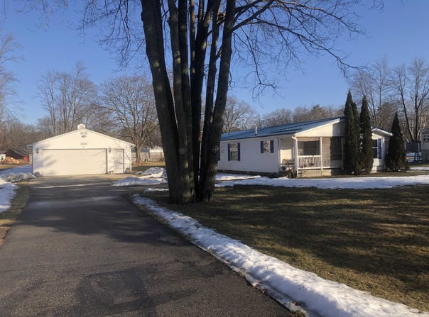 2171 Oakridge, Farwell, MI 48622