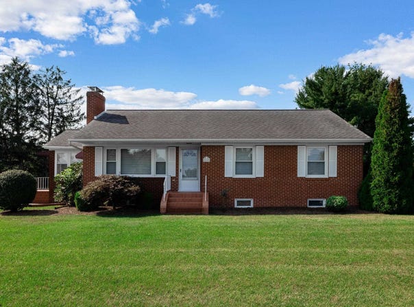 210 MONGER HILL RD, ELKTON, VA 22827