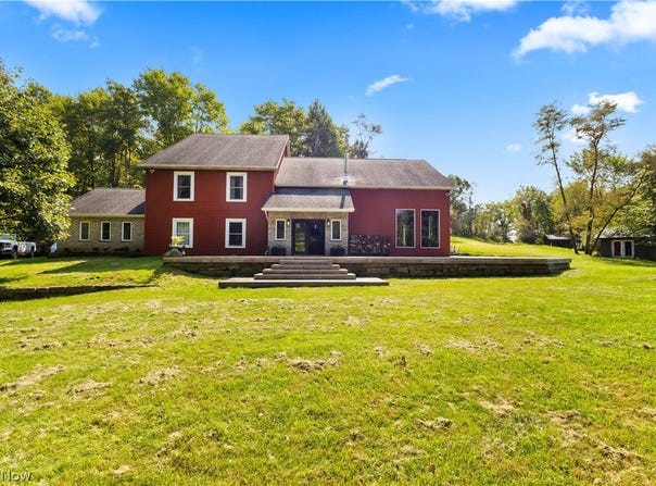 206 Deepwoods Lane, Weirton, WV 26062
