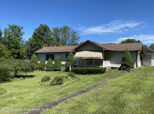 21 Sunrise Boulevard, Jefferson Twp, PA 18436