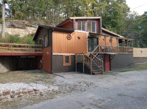8 CLIFTON HEIGHTS, CANNELTON, IN 47520