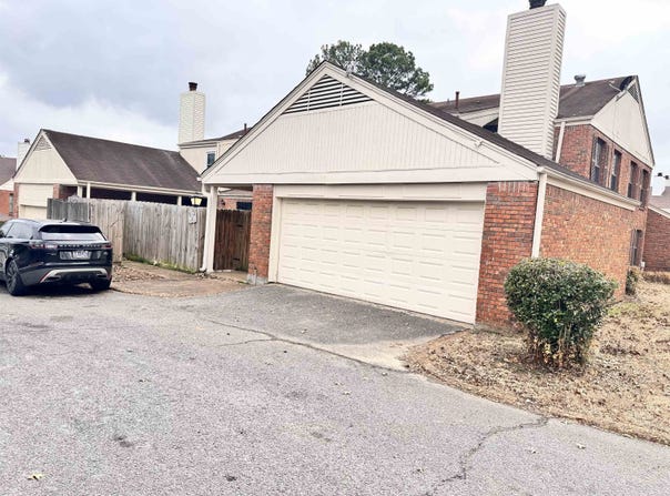3647 NORTHCLIFFE Dr, Memphis, TN 38128