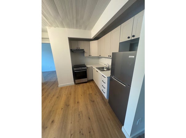16 Wade Square, Bronx, NY 10457