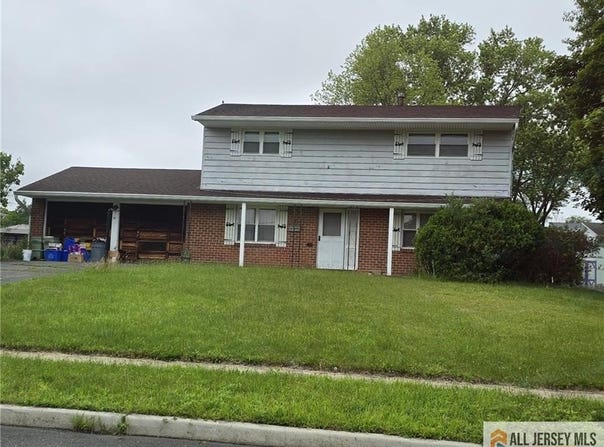 41 Raleigh Road, South Brunswick, NJ 08824