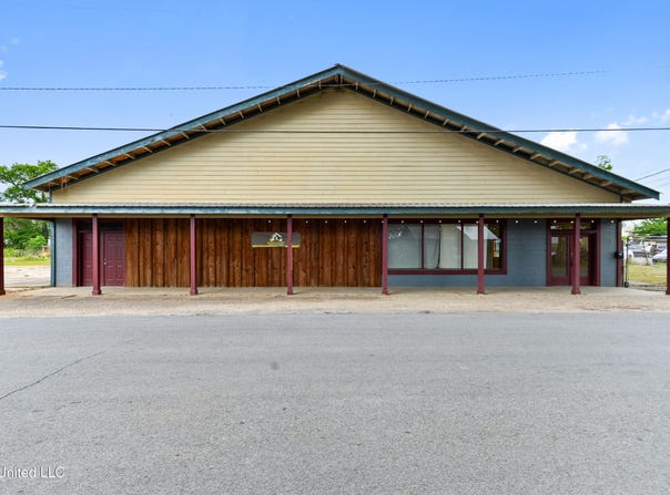 137 London Street, Lucedale, MS 39452
