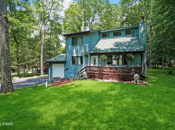 103 Westfall Drive, Dingmans Ferry, PA 18328