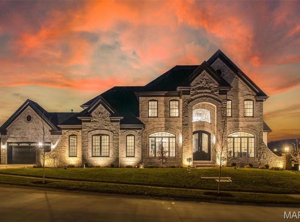 718 Silver Buck Lane, Chesterfield, MO 63005