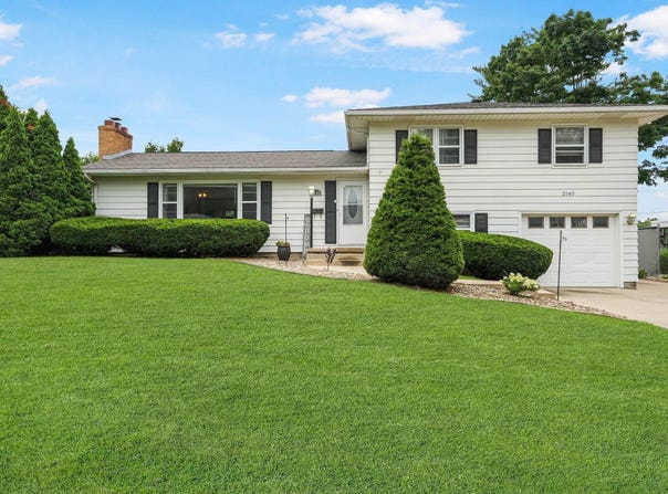 2140 Touchae Street, Waterloo, IA 50702