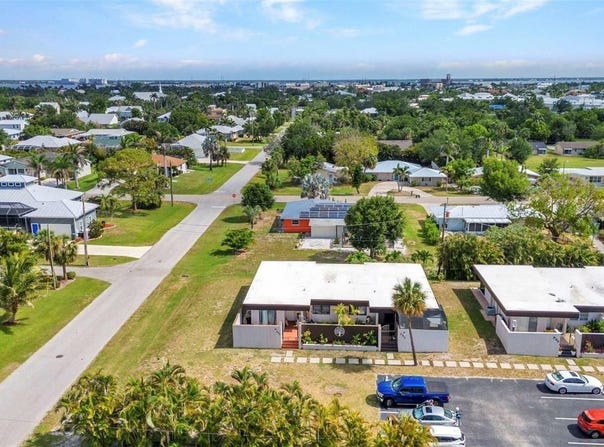 232 W HENRY STREET, PUNTA GORDA, FL 33950
