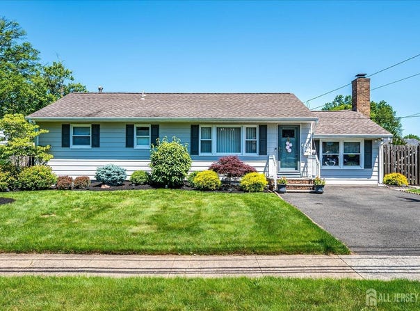 251 E Crescent Parkway, South Plainfield, NJ 07080
