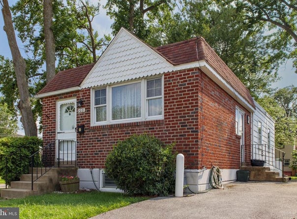 203 RIDLEY AVE, FOLSOM, PA 19033
