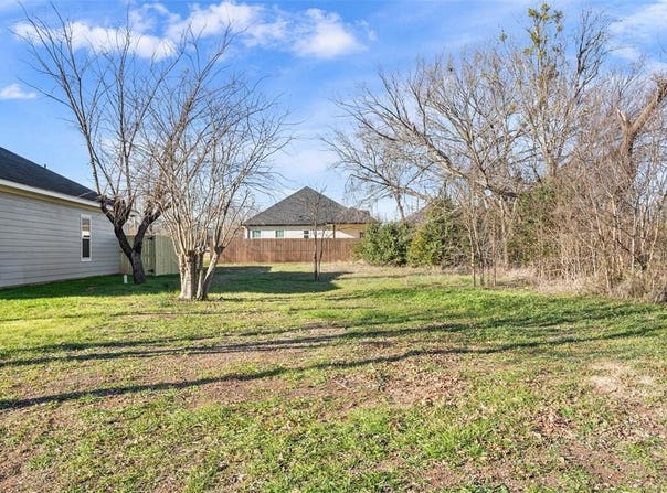 507 McKinley Street, McGregor, TX 76657
