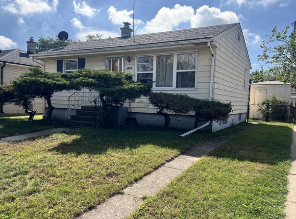 1650 171st Place, Hammond, IN 46324