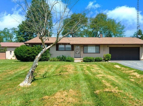 2191 GRAND RIVER ROAD, BANCROFT, MI 48414