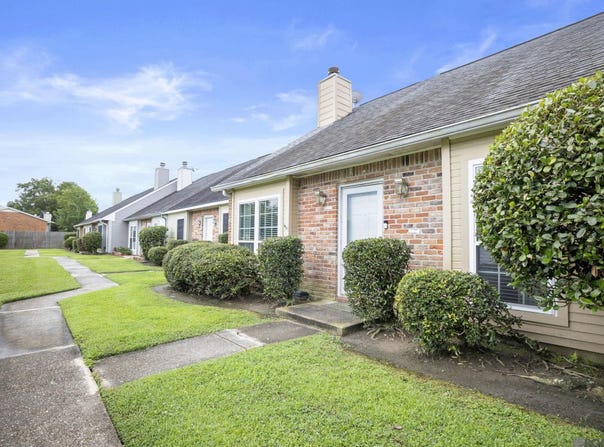 12441 Coursey Bl, Baton Rouge, LA 70816