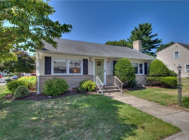 82 Garland Avenue, Cranston, RI 02910