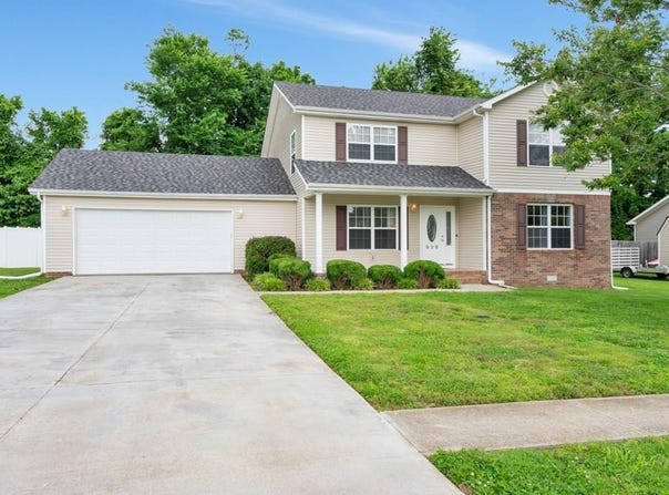 939 Wing Tip Circle, HOPKINSVILLE, KY 42240