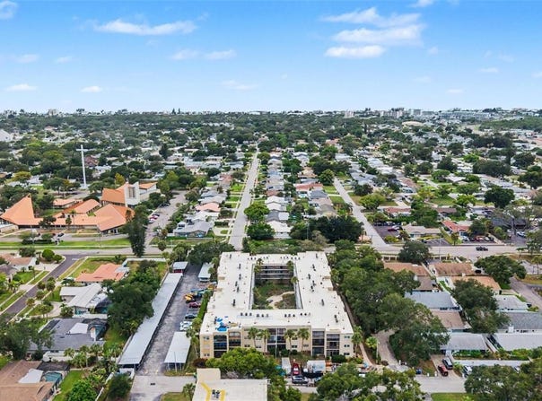 11485 OAKHURST Road, LARGO, FL 33774