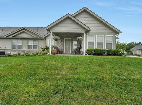 8039 Farm Crossing Circle, Powell, OH 43065