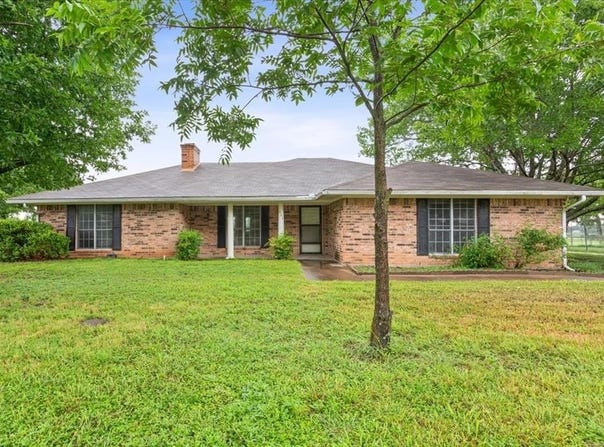 504 N Emerson Street, Mart, TX 76664