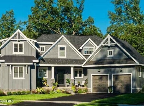 2 Arlington Circle, Milton, NY 12020