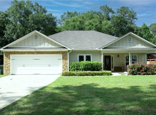 462 Oswichee Road, Seale, AL 36875