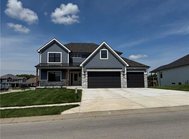 12860 N Champanel Way, Platte City, MO 64079