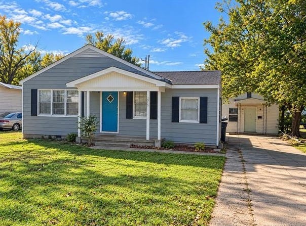 1555 S Rogers Avenue, Bartlesville, OK 74003
