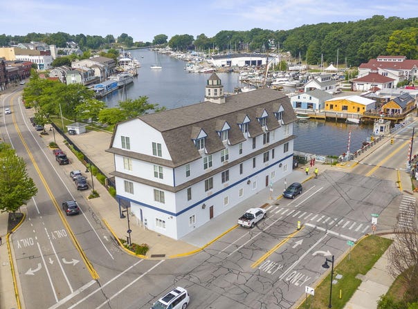 532 Dyckman Avenue, South Haven, MI 49090