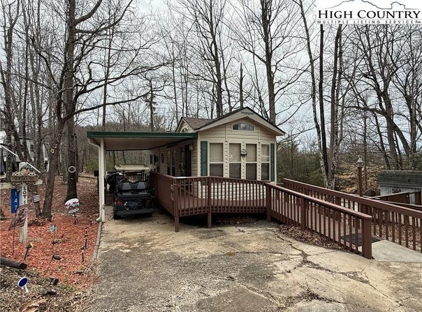 147 Laurelwood Lane, Traphill, NC 28685