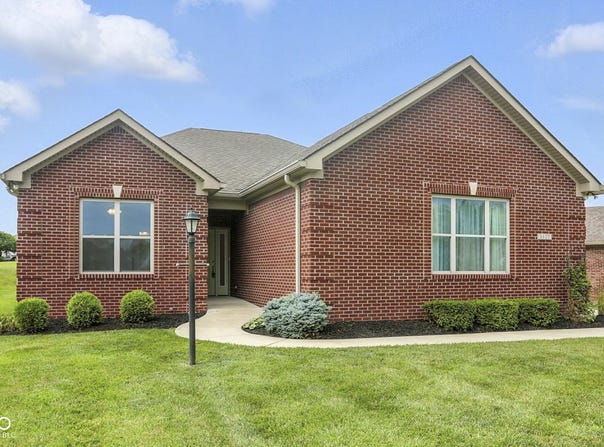 1127 Kay Drive, Greenwood, IN 46142