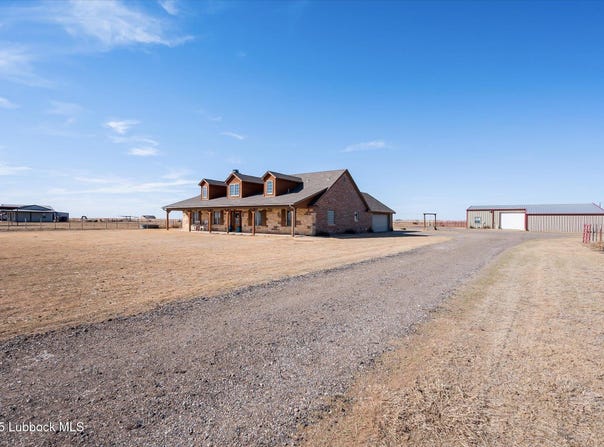 9110 F M 1729, Shallowater, TX 79363
