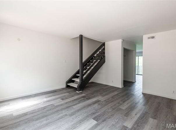 3017 Pembroke Lane, High Ridge, MO 63049