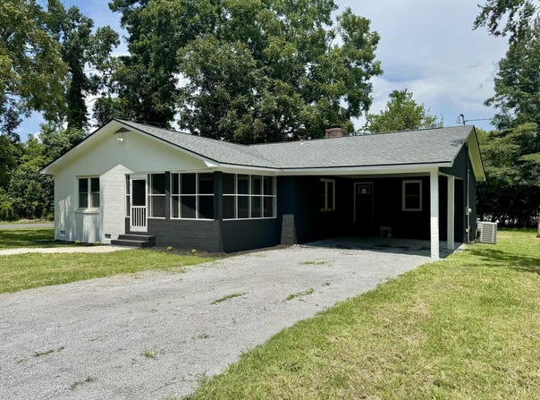 200 Roosevelt Drive, Saint Stephen, SC 29479