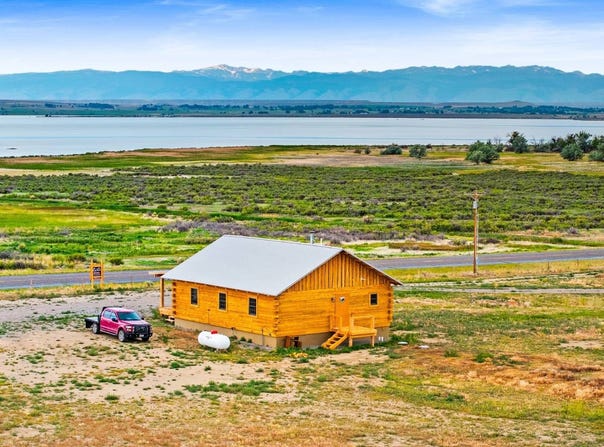 16 Coffey Lane, Pavillion, WY 82523