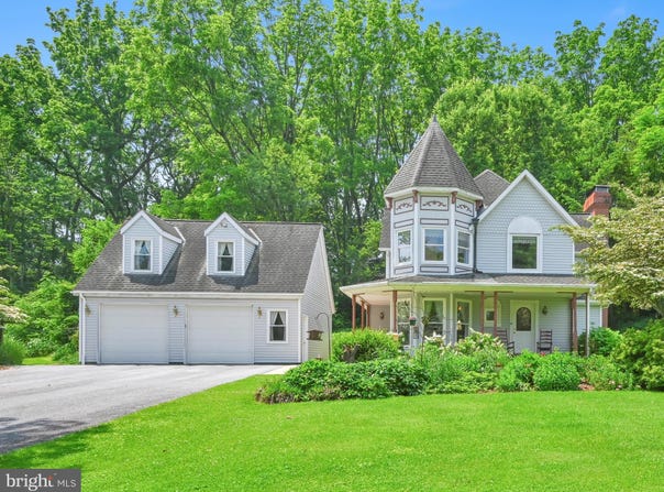 3247 S 5TH AVENUE, MYERSTOWN, PA 17067