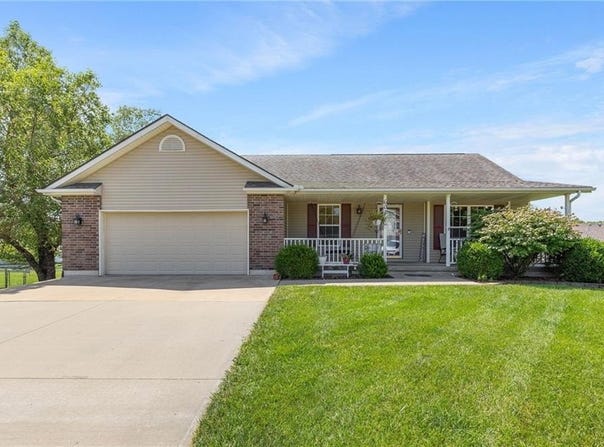 602 Varner Circle, Odessa, MO 64076