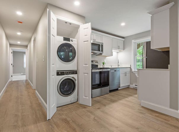 1029 Iyannough Road, Hyannis, MA 02601