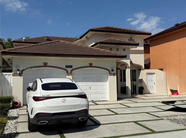 8771 NW 153rd Ter, Miami Lakes, FL 33018